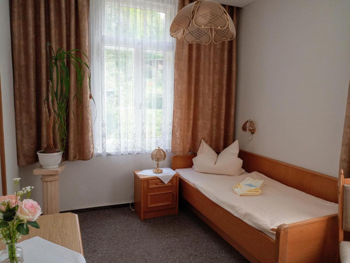 Cafe Zur Talsperre Otel Chemnitz Oda fotoğraf